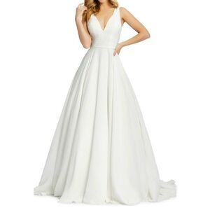 Leeba For Mac Duggal White Classic Ball Gown 6 - Bridal or Prom Perfect!